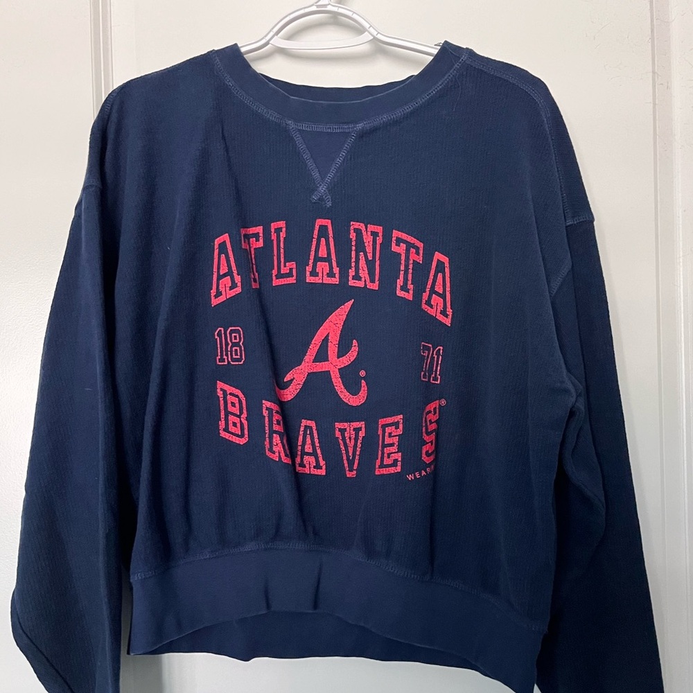 WEAR by Erin Andrews Atlanta Braves vintage rib-knit crop pullover sweatshirt